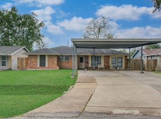 9223 Rockcliff Dr, Houston, TX 77037