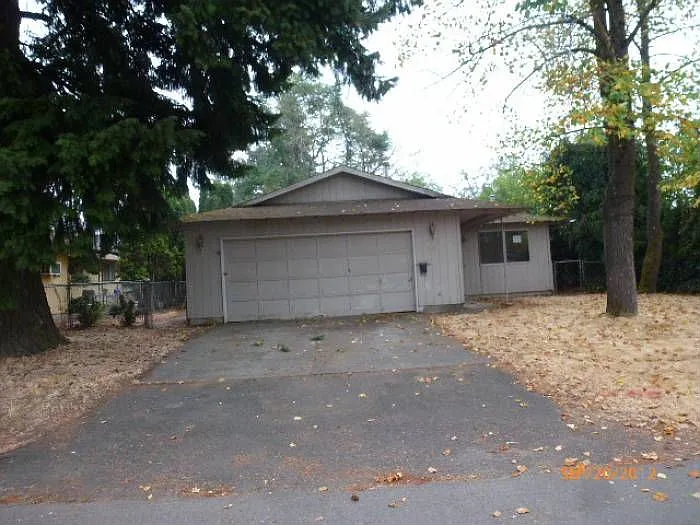 7134 SE 67th Ave photo 1