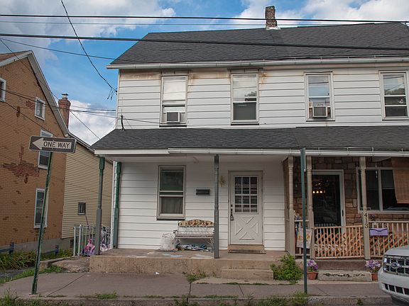 2nd image of 415 New St