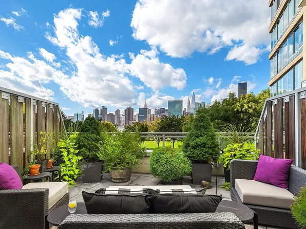 4630 Center Blvd APT 207, Long Island City, NY 11109