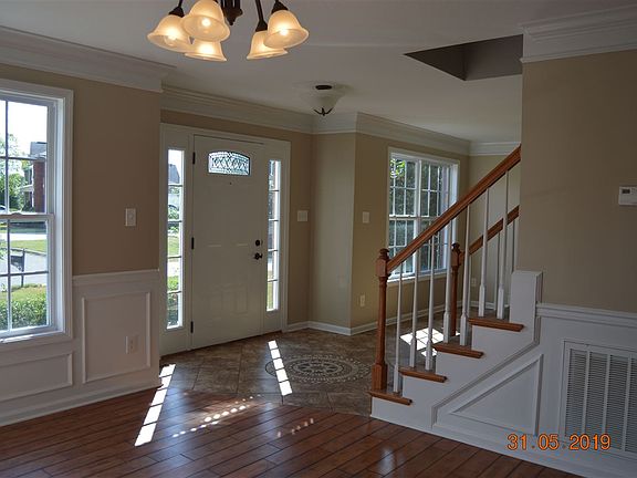 4th image of 7201 Olive Branch Ln