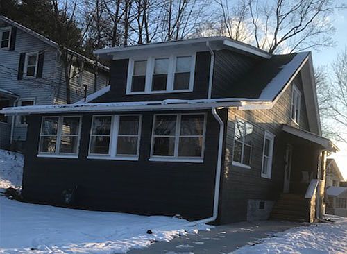 3rd image of 400 Lillian Ave