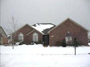 20043 Chesterbrook Dr, Macomb, MI 48044