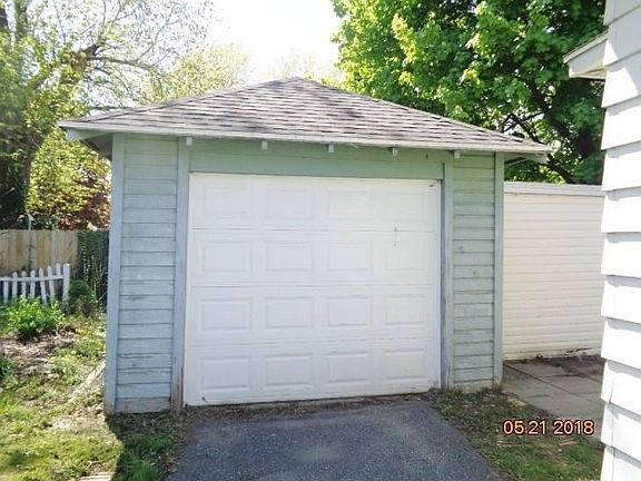 4th image of 425 Woodrow Ave