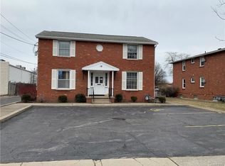 18 Willow Ridge Dr, Buffalo, NY 14228