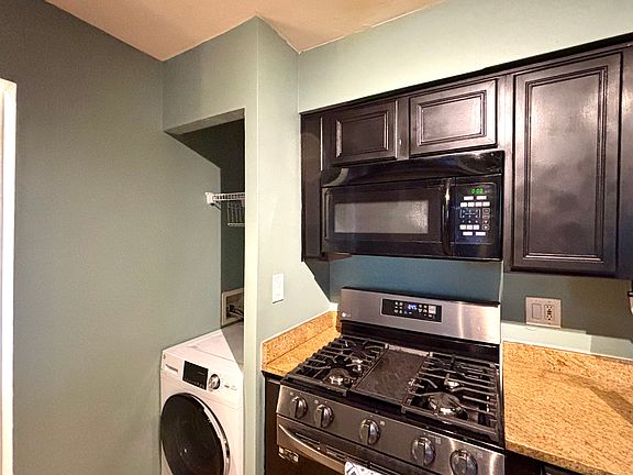 5th image of 1415 W Lunt Ave APT 310