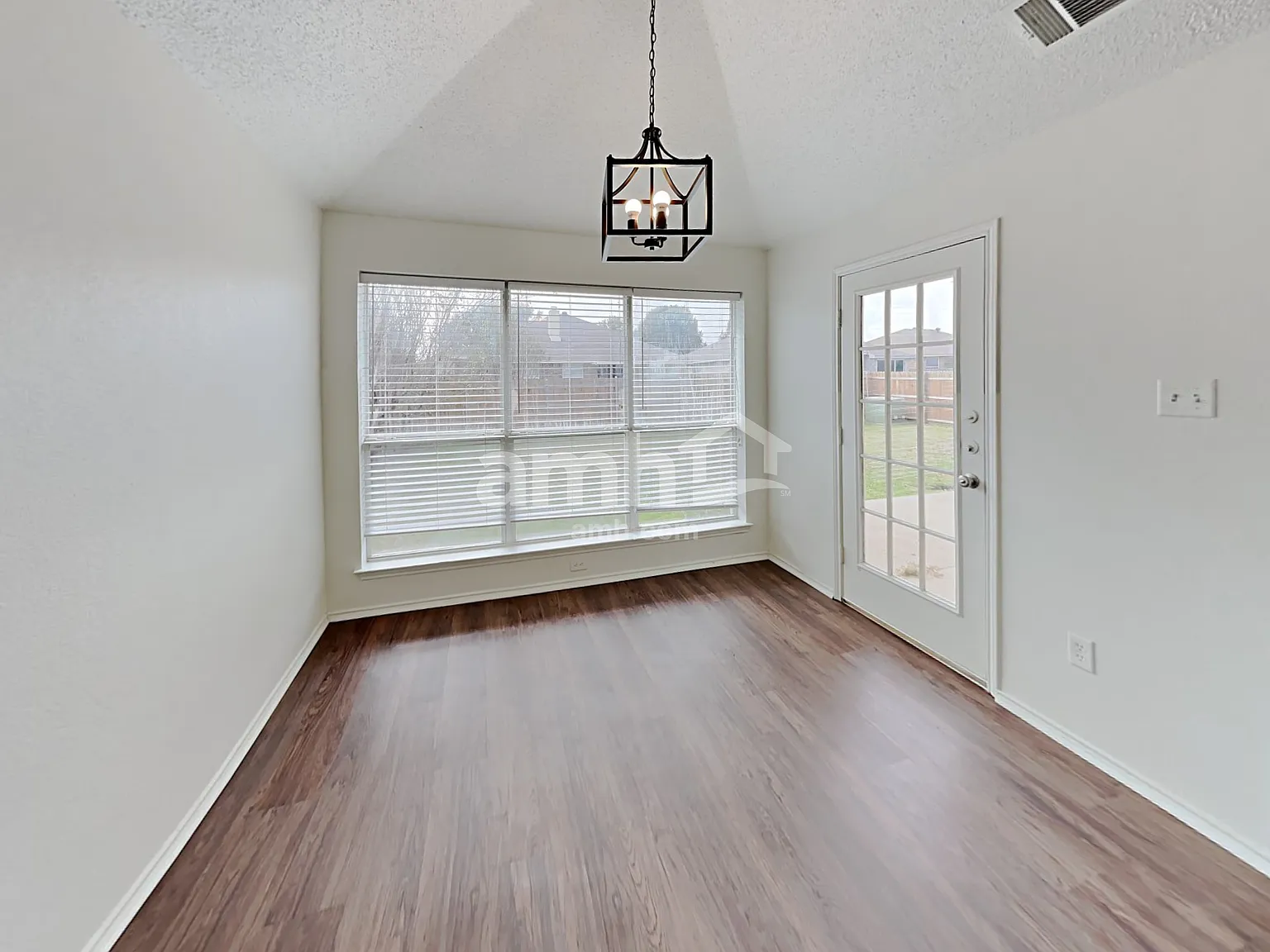 3 bed, 2.0 bath, 1540 sqft, $1,995 — Photo 4