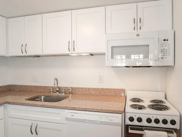 1609 Corcoran St NW #14 — Photo 3