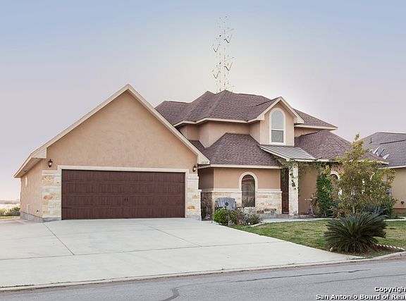 2nd image of 13367 Leeward Ln
