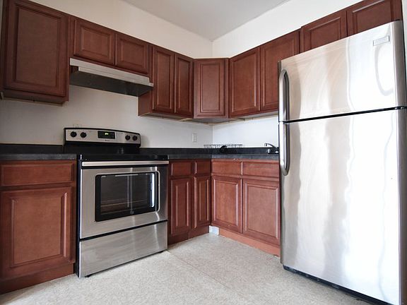 5th image of 2238 7th Ave APT 4