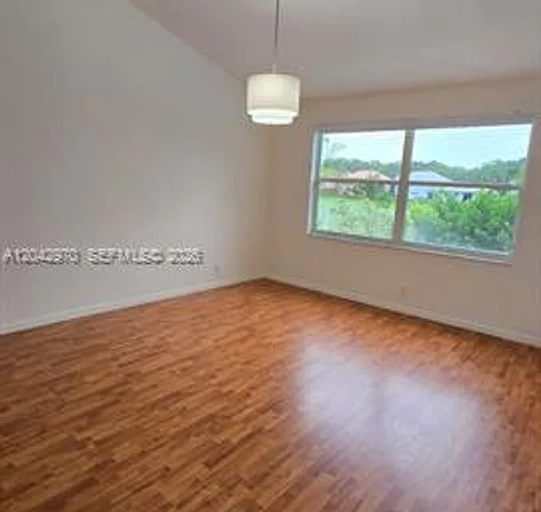10320 Guatemala St #10320 — Photo 9
