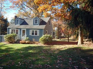 107 Hillside Ave, Watchung, NJ 07069