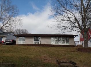 4038 E Park Ln, Decatur, IL 62521