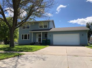 1204 W Jefferson St, Winterset, IA 50273