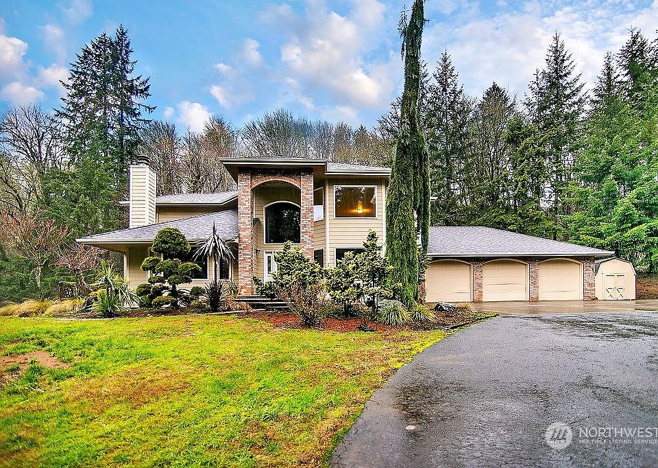 1st image of 409 Twin Lakes Drive