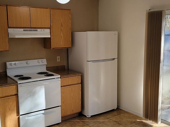 3rd image of 8485 English Oak Dr