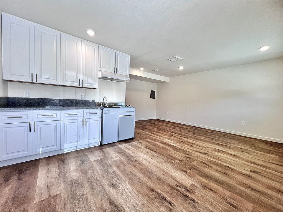 1st image of 12040 Strathern St #49
