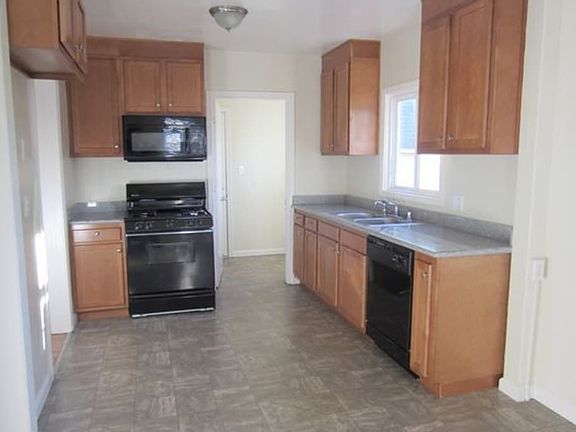 2nd image of 539 Springs Rd