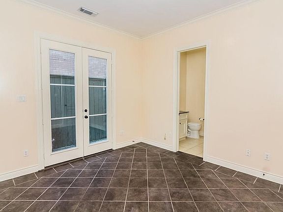 3rd image of 4013 Bellefontaine St #B
