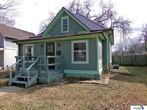 2nd image of 1217 Ella St