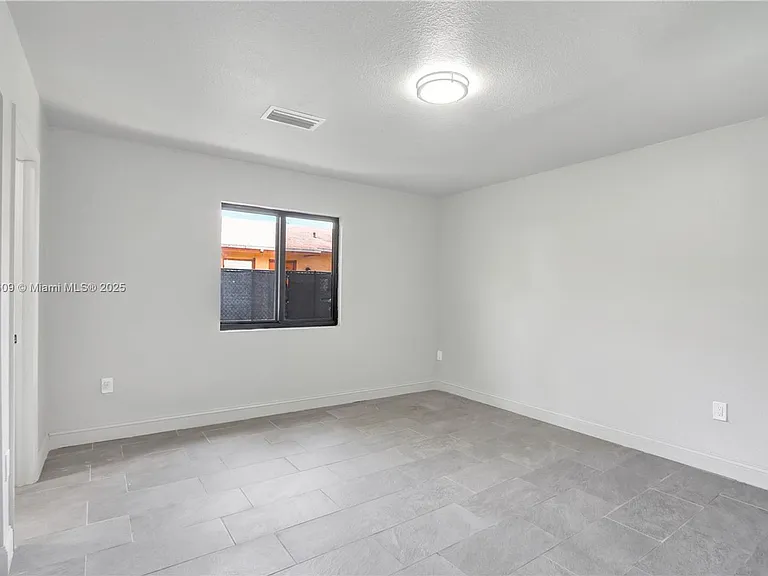 861 NW 6th Ave #1 — Photo 8