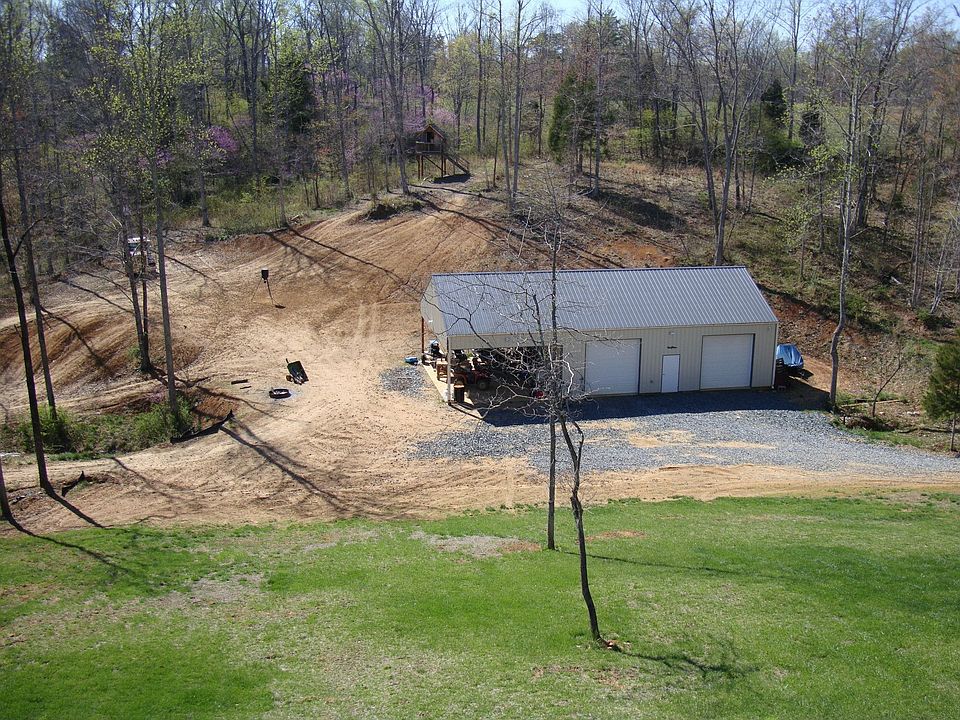 1st image of 160 Farrar Ct