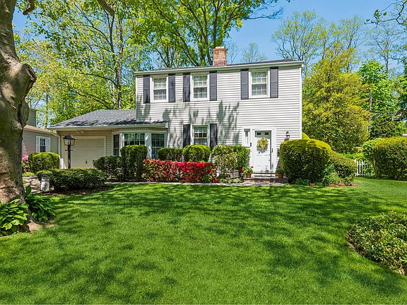 2nd image of 115 Hillturn Ln