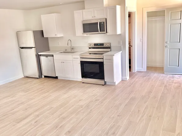 6748 Del Playa Dr #C, Goleta, CA 93117