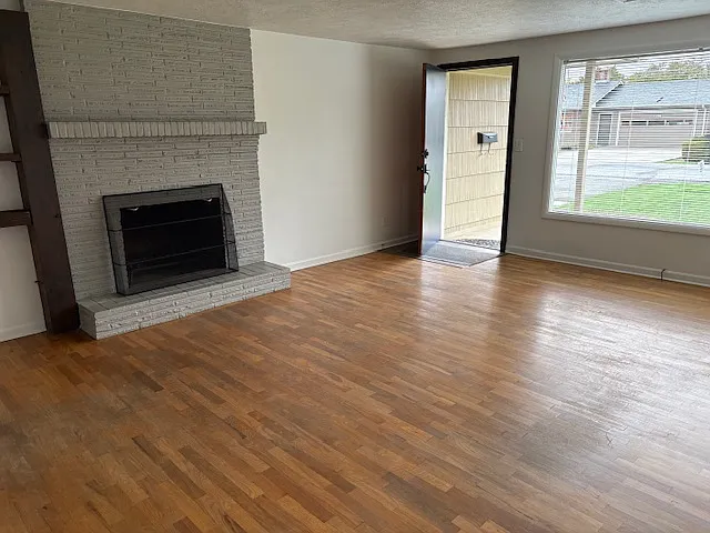 2285 Oakway Ter — Photo 2