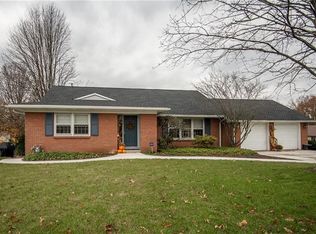 561 Richmond Dr, Sharon, PA