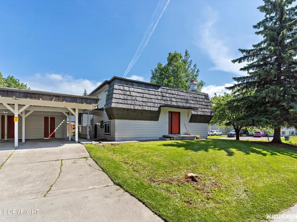 2041 Paxson Dr, Anchorage, AK 99504