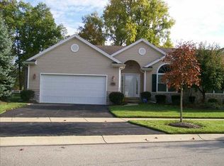 6459 Black Diamond Ln, Lambertville, MI 48144