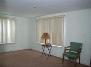 650 Ford Ave, Elgin, IL 60120