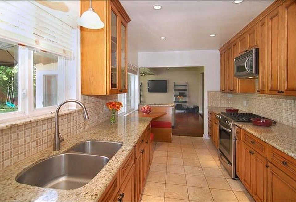 1st image of 2039 Empress Ave
