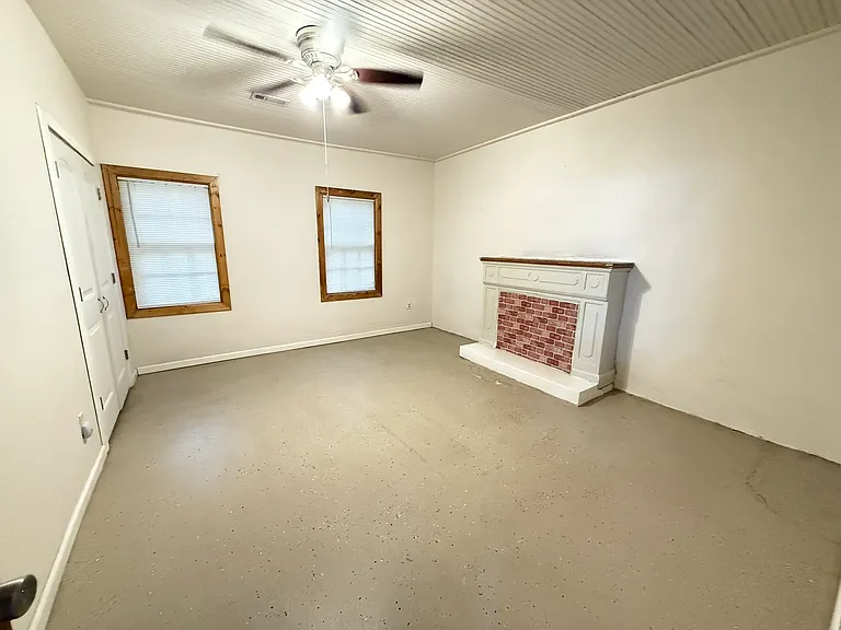 1115 Isabella St — Photo 4