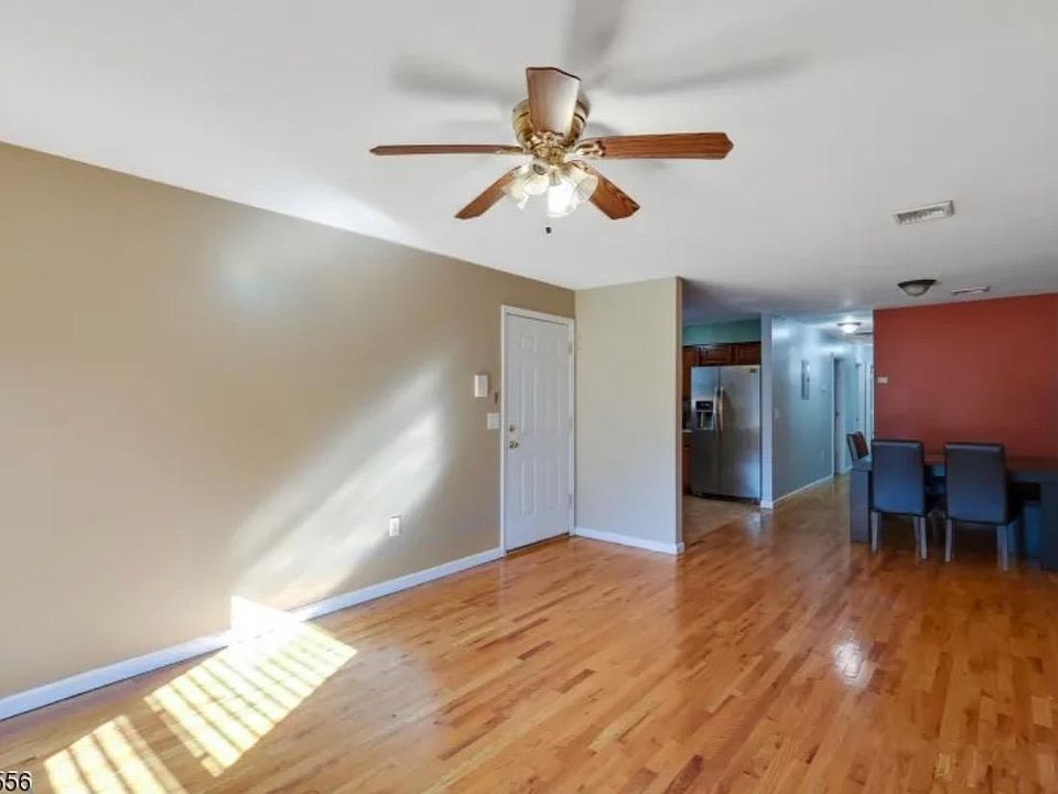2nd image of 70 Stuyvesant Ave #2
