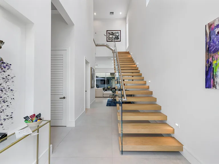 333 S Swinton Ave — Photo 8