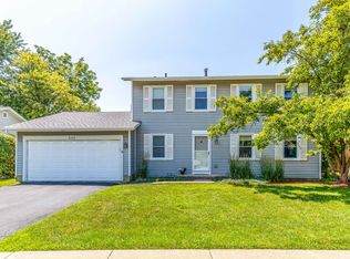 240 Osage Ter, Buffalo Grove, IL 60089
