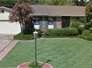 4 Hall Cir, Little Rock, AR 72205