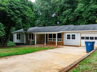 1099 Mini Dr, Conover, NC 28613