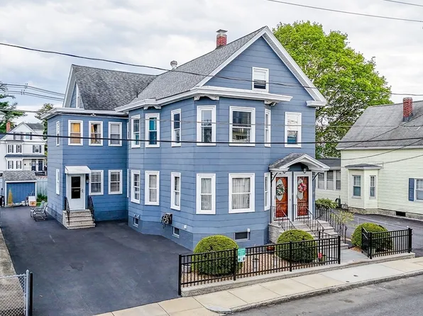 18 Blossom St, Lowell, MA 01852