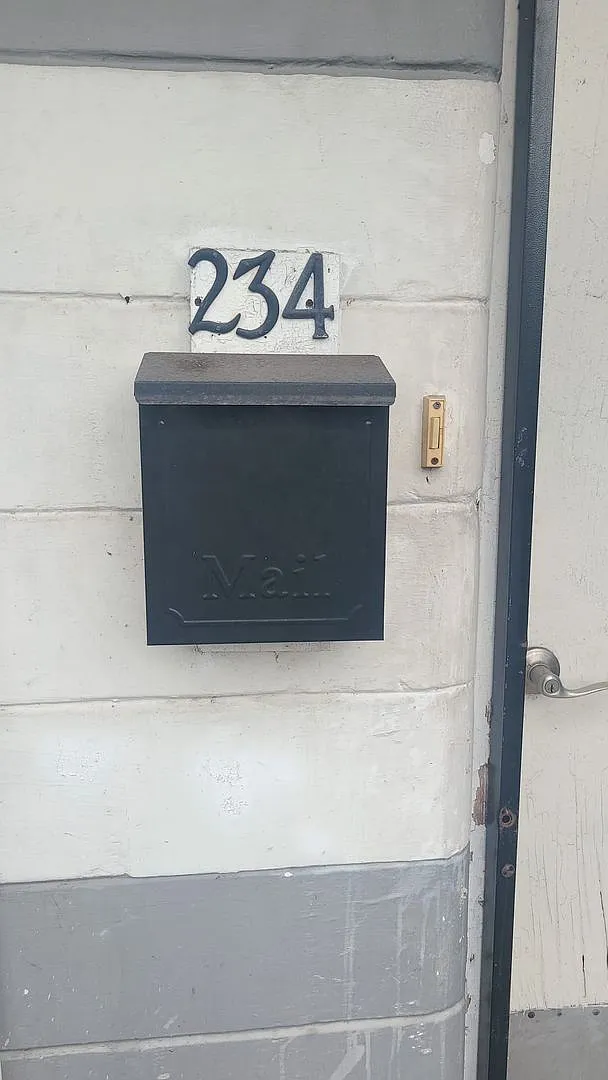 224 W 22nd St. — Photo 4