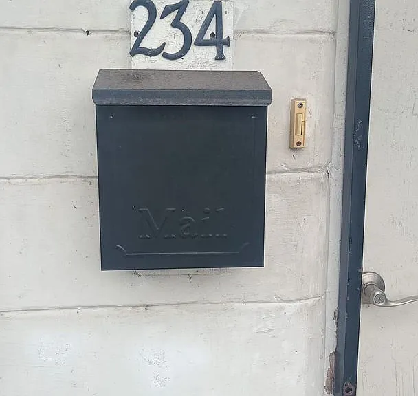 224 W 22nd St — Photo 4