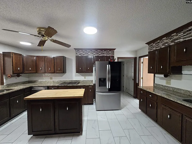 77 Northlake Rd — Photo 10
