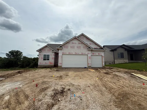 331 S Walnut Dr, Norwalk, IA 50211