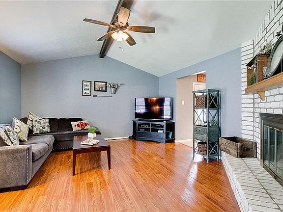 5th image of 4901 Walker Dr