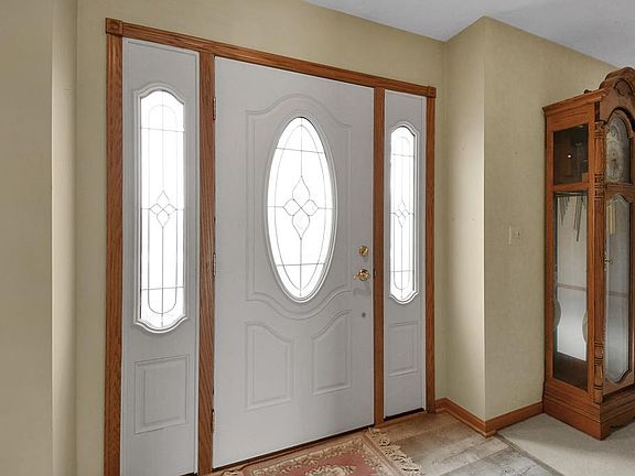 3rd image of 2433 Whitney Ave