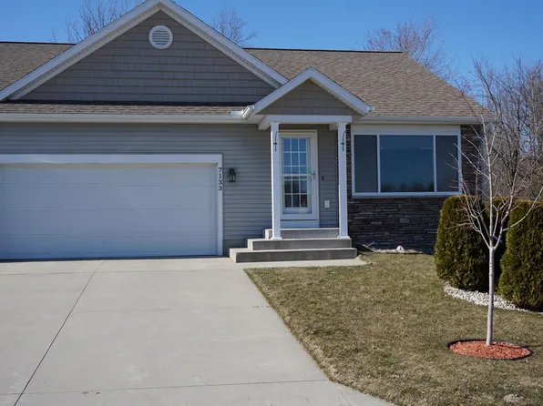 7133 Juniper Ct, Spring Lake, MI 49456