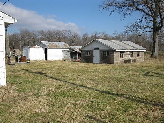 3rd image of 543 State Road 28 E
