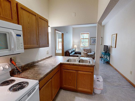 2nd image of 542 Benson Ave SW #206